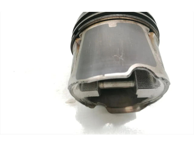 Píst Nissan Qashqai+2