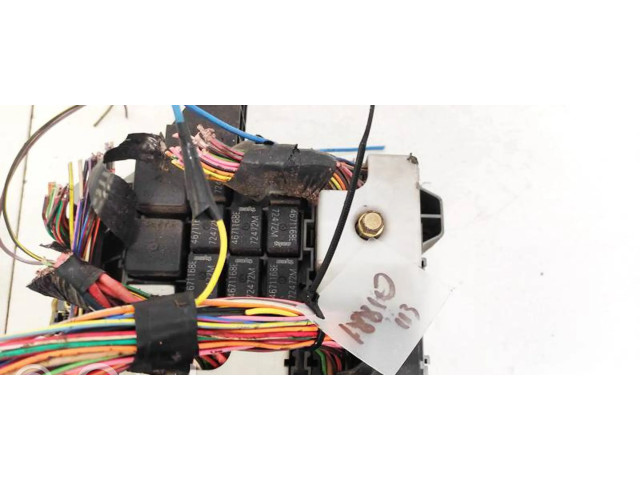 Блок предохранителей P56010434AM, 56010434AM Jeep Liberty