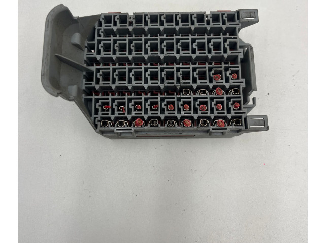 Блок предохранителей  9162439, 9162439   Volvo V70    