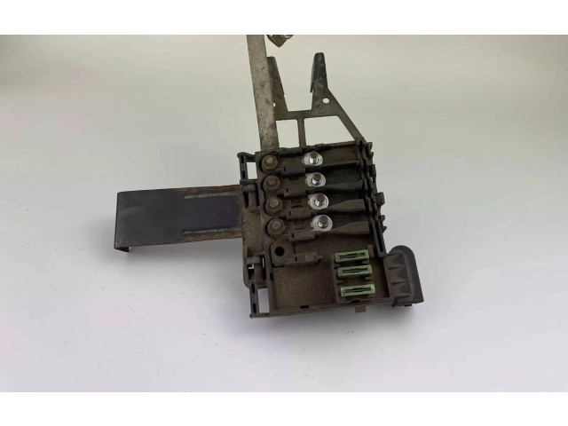 Блок предохранителей 1J0937506B Volkswagen Golf IV