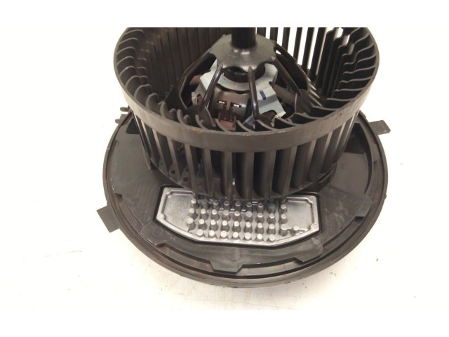 Вентилятор печки 3Q1819021 Volkswagen Passat Alltrack