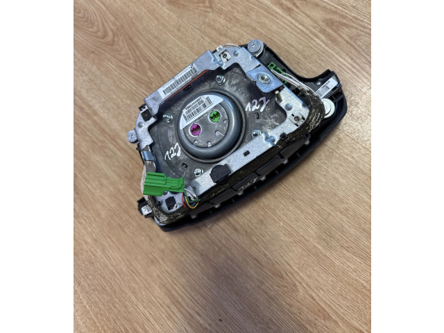 Подушка безопасности водителя 8684196, B3302C2560075 Volvo V70