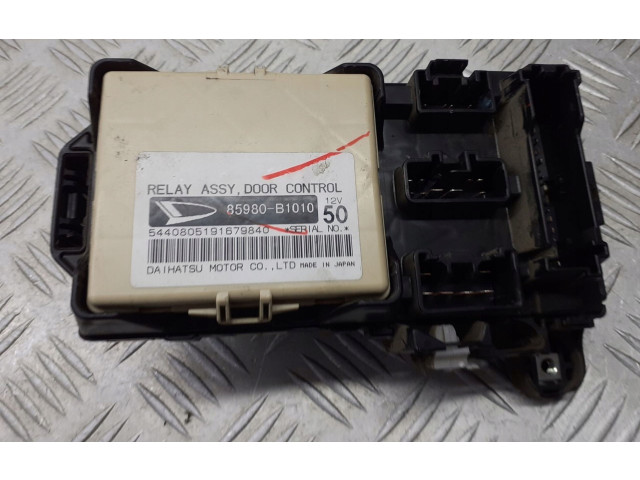 Блок предохранителей 85980-B1010 Daihatsu Sirion