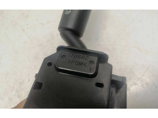 Ручка стеклоочистителей 17D682 Mazda 3 I