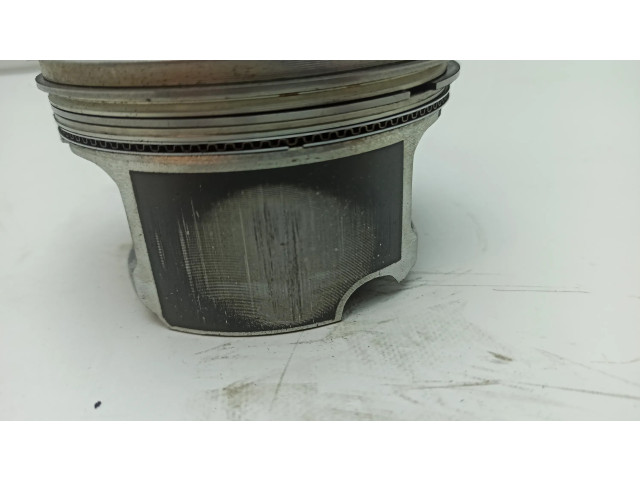  Поршень  161036038, 062121422  Cadillac SRX для бензинового двигателя 3.6