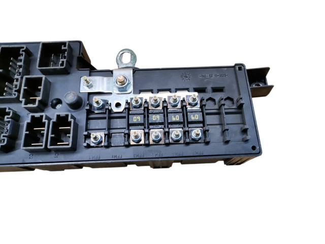 Ящик предохранителей (комплект) 518322326, 8637841   Volvo V70