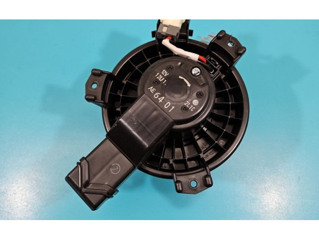 Блок предохранителей 911613E010   KIA Sorento    