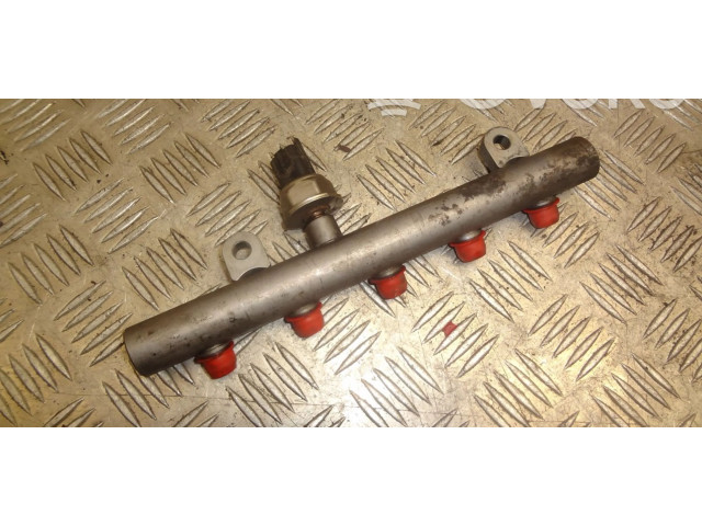 Топливная рампа 9645689580   Volvo S40   для двигателя D 4204 T