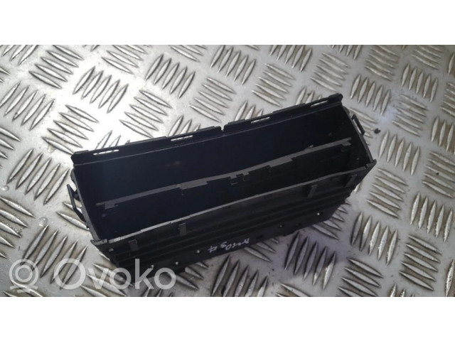 Другая деталь салона