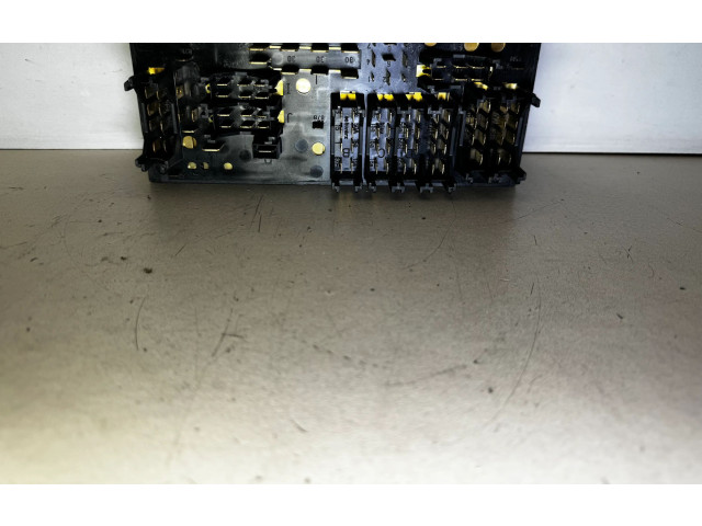 Pojistková skříňka 443941822A, 443941822 Audi 80 90 S2 B4 1993