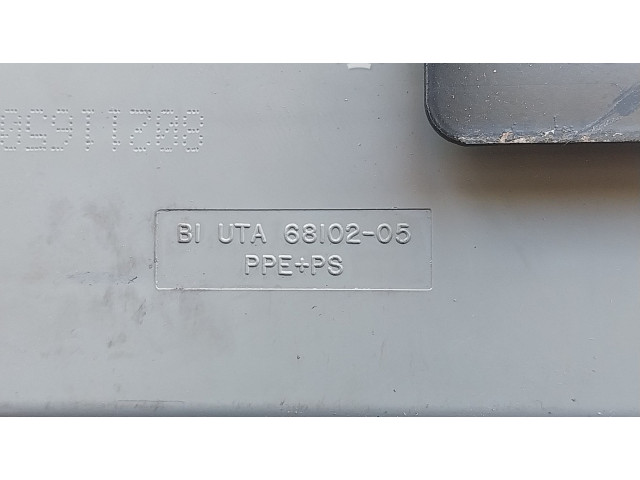 Блок предохранителей 6810205, 6810111 Jeep Grand Cherokee