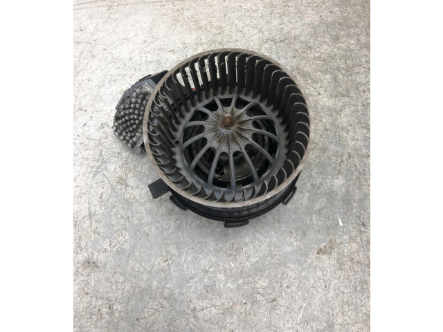 Вентилятор печки    8K0820521B   Audi Q5 SQ5