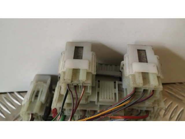 Блок предохранителей BS7T14K131CA Ford Galaxy