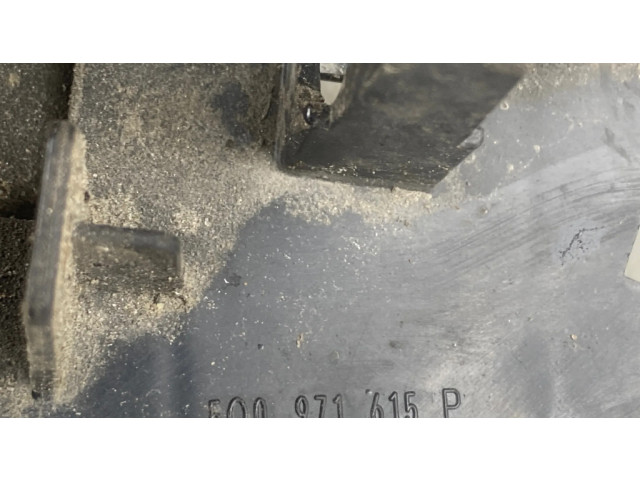 Другая деталь отсека двигателя