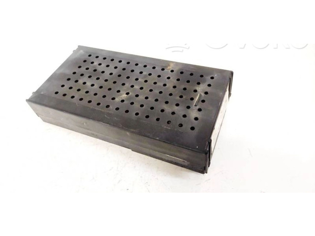 Блок предохранителей  08679899, 08696098   Volvo S70  V70  V70 XC    