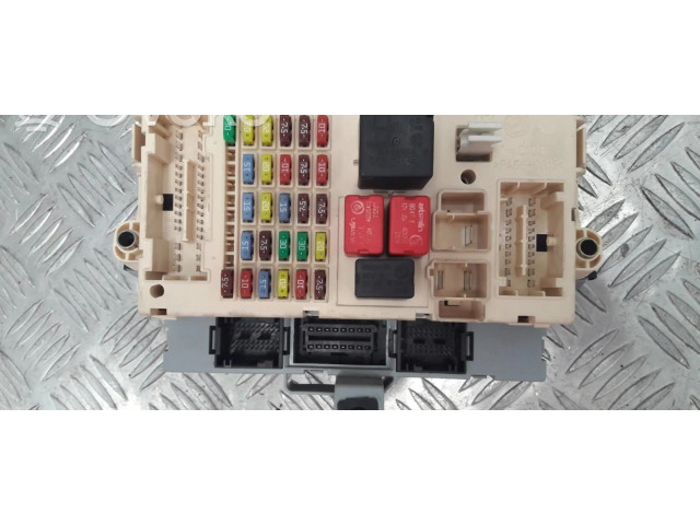 Блок предохранителей Alfa Romeo 166