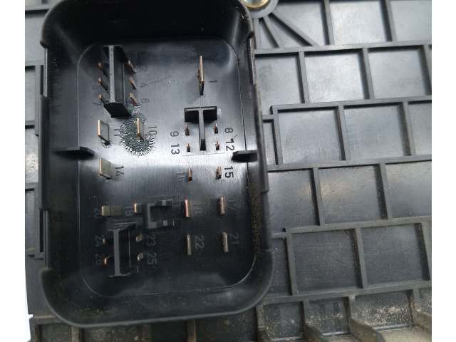 Блок предохранителей 1K0937124K, 014189861   Audi A3 S3 8P    