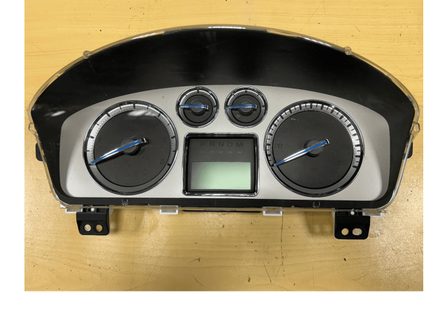 Панель приборов    Cadillac Escalade       