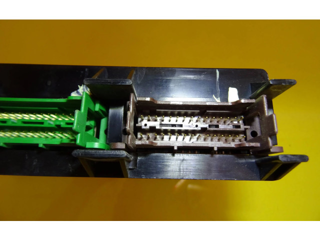 Řídící jednotka 7700811457 Renault Safrane 1992