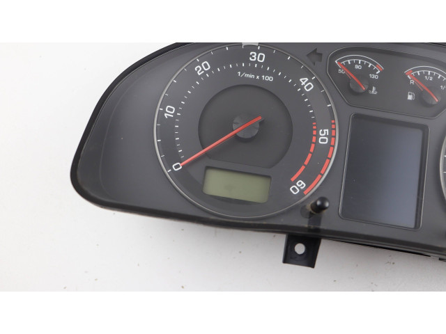 Панель приборов 3U0920841D, 110080115 Skoda Superb B5 (3U)