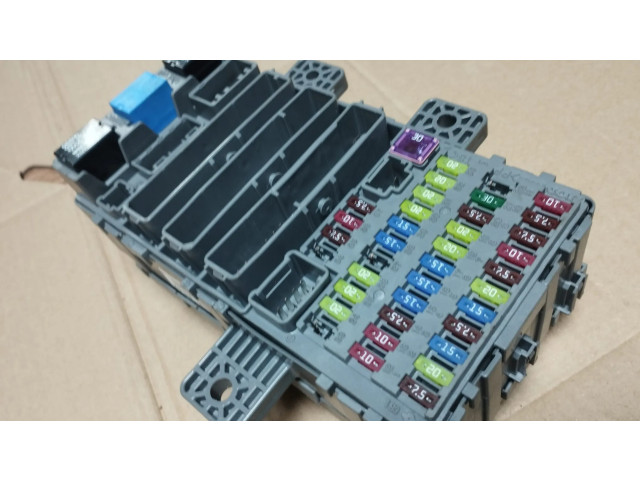 Блок предохранителей 42333LK Acura RDX I