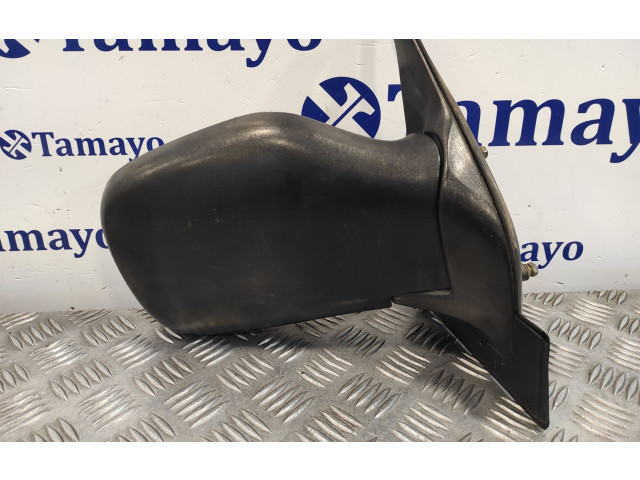 Zpětné zrcátko Nissan Serena 1994