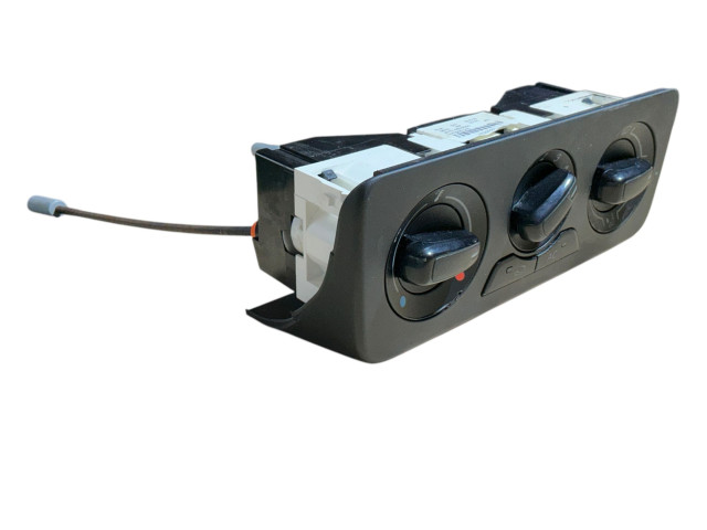 Блок управления климат-контролем 8X0820045, 90151465   Audi A1