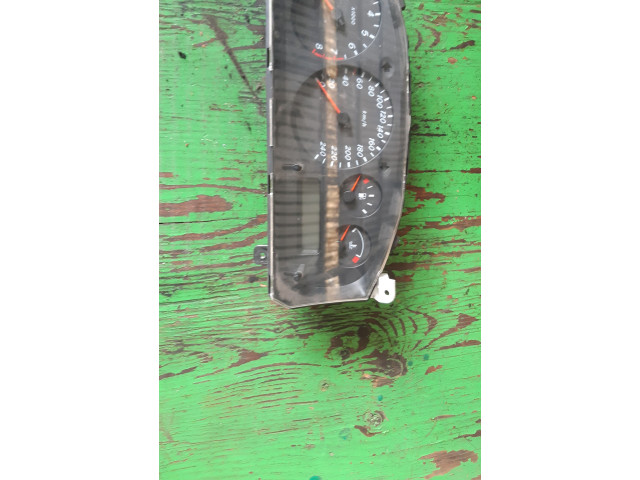 Přístrojová deska  Nissan Primera 2001   