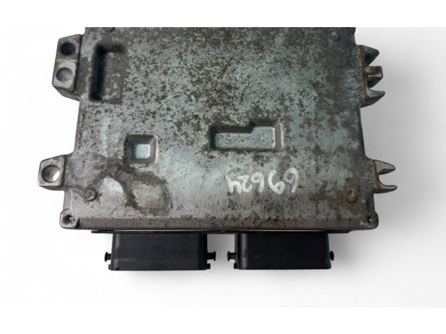 Блок управления двигателем Блок управления 3392065J1 Suzuki Ignis