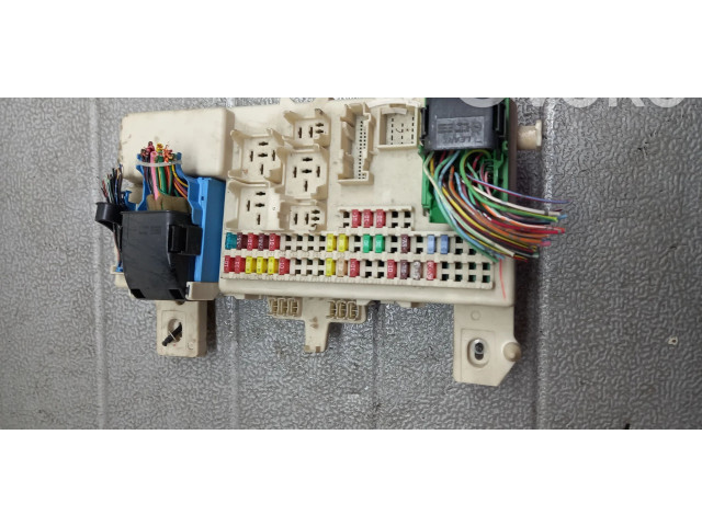 Pojistková skříňka Mazda 3 2005