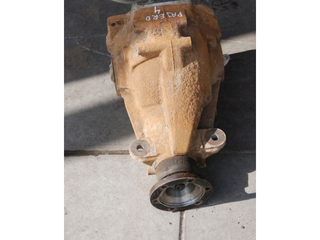 Přístrojová deska Mitsubishi Pajero 2004 200KM