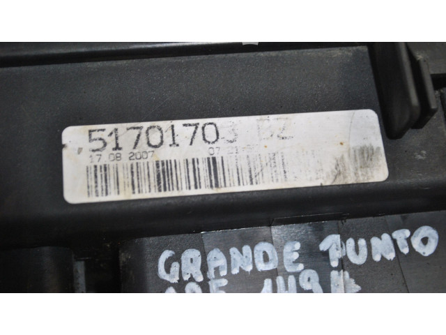 Блок предохранителей 51701703BZ Fiat Grande Punto