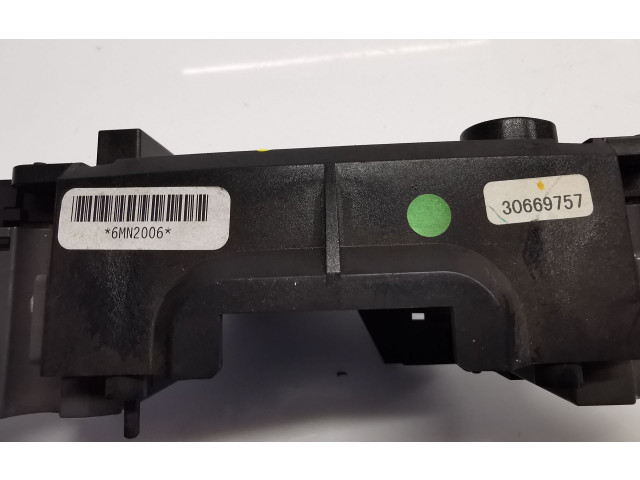 Ручка стеклоочистителей 30669757 Volvo V70