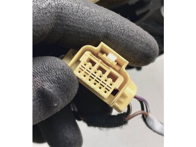 Подушка безопасности водителя 6v0880201t   Skoda Octavia Mk3 (5E)