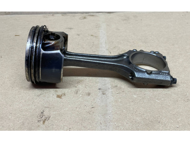 Píst 06HBP Audi A5 8T 8F