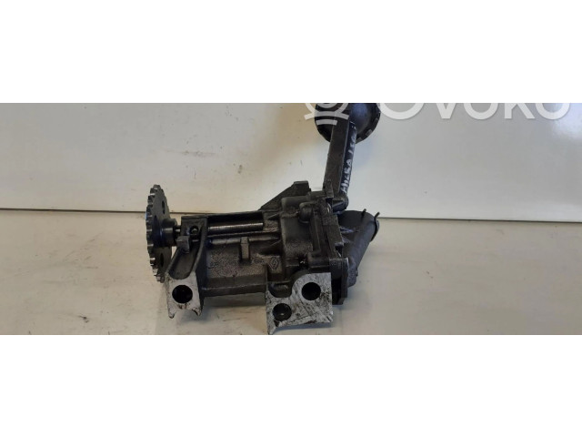 Масляный насос   7700600532  Nissan Micra 