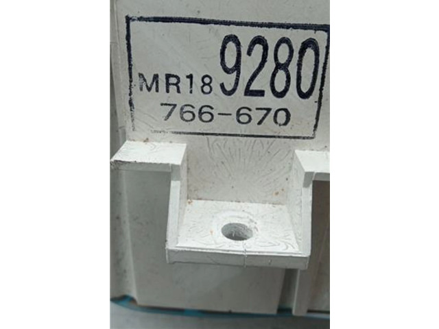 Спидометр (приборный щиток) MR189280, MR189280 Mitsubishi Space Runner
