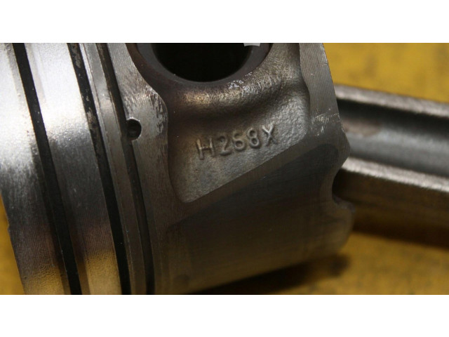 Поршень с шатуном Jaguar S-Type