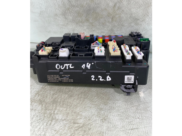 Блок предохранителей 8637a882, 501h12f05 Mitsubishi Outlander