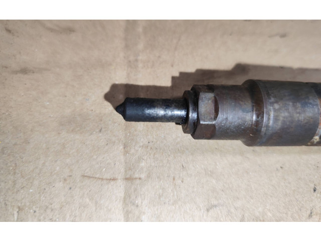 Форсунка 028130202p    Audi A3 S3 8L   