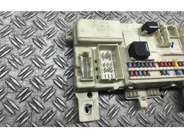 Блок предохранителей 31268178   Volvo V50    