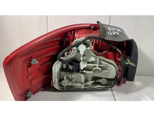 Задний фонарь правый 8P0945096A Audi A3 S3 8L 1996-2003 года