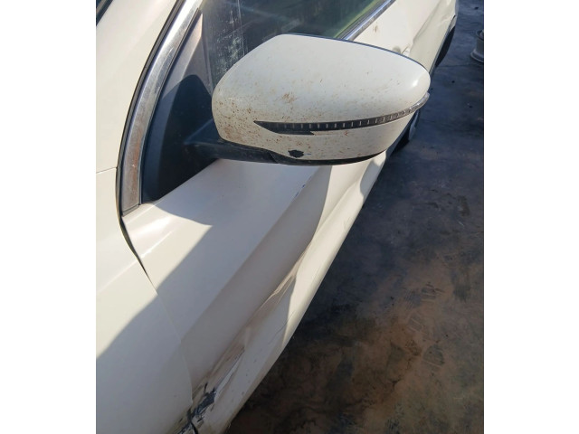 Zpětné zrcátko Nissan Qashqai 2019