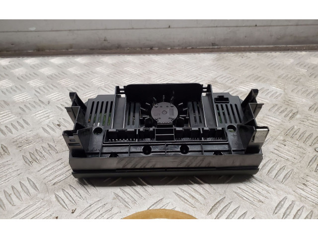 Блок управления климат-контролем 8U0820043E Audi Q3 8U