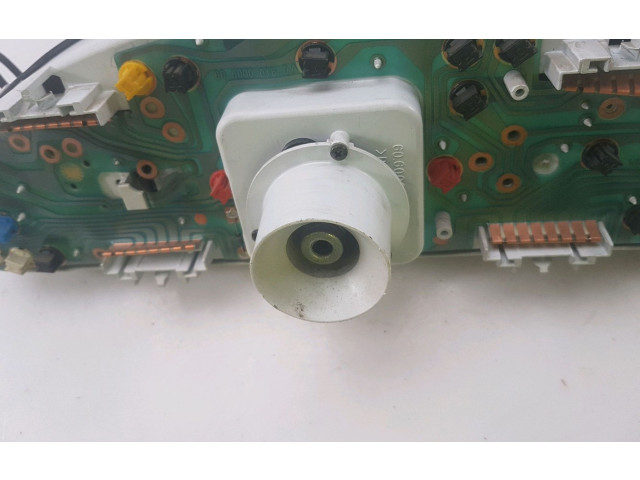 Pojistková skříňka Спидометр (приборный щиток) 46462775 Fiat Punto (176) 1995