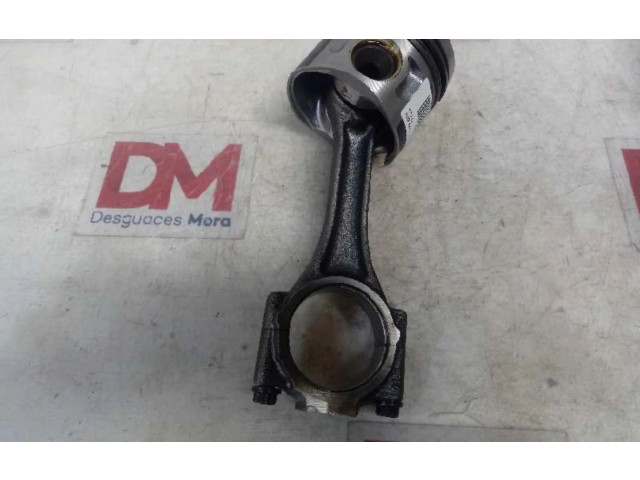 Поршень Audi A3 S3 8P