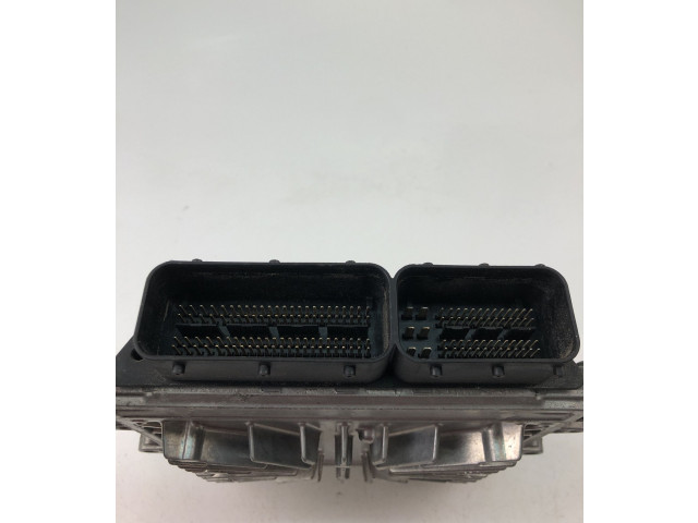 Блок управления двигателем Блок управления 30729826A, 0281012103   Volvo V70