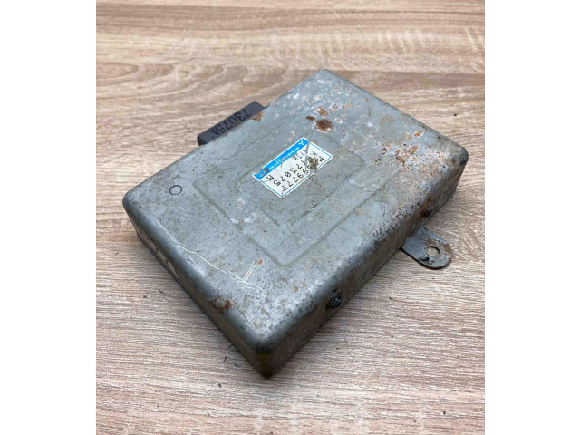 Блок управления двигателем Блок управления MC899777, K8T73075   Mitsubishi Pajero