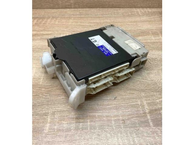 Блок предохранителей  8922147242, 8273047420A   Toyota Corolla Verso AR10    