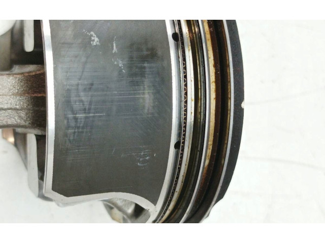 Поршень с шатуном 86L134, M156D Maserati Ghibli